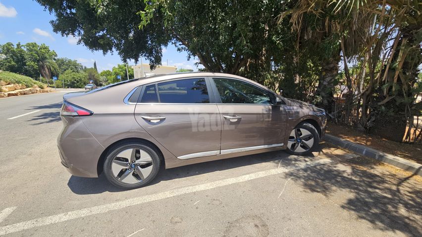 יונדאי איוניק