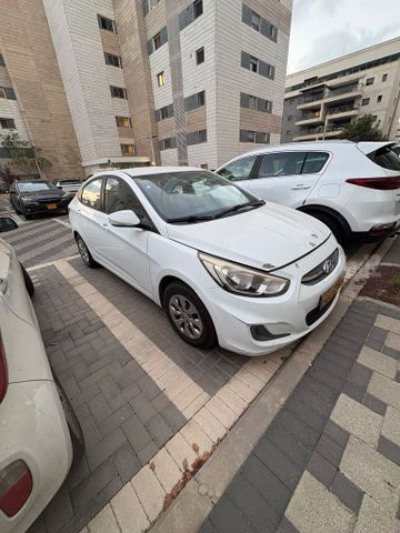 יונדאי אקסנט i25