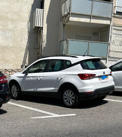 מודעת רכב סיאט ארונה