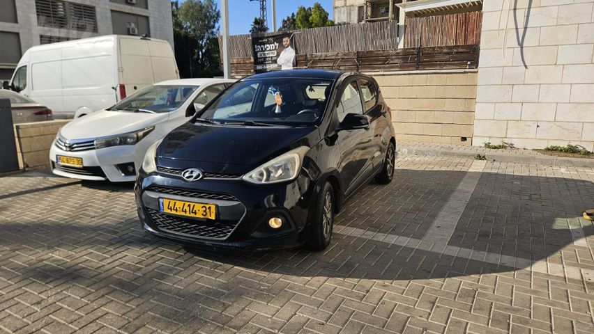 יונדאי i10