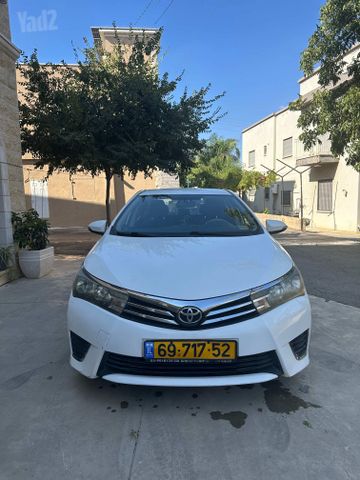 מודעת רכב טויוטה קורולה