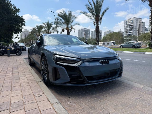 אאודי E-tron GT