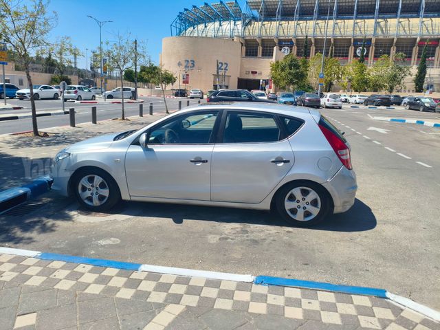 יונדאי i30