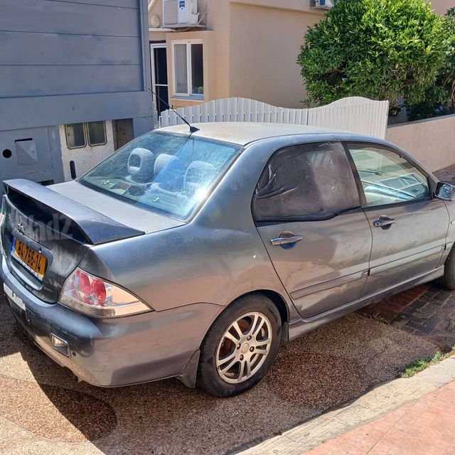 מיצובישי לנסר