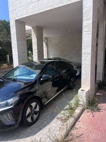 יונדאי איוניק