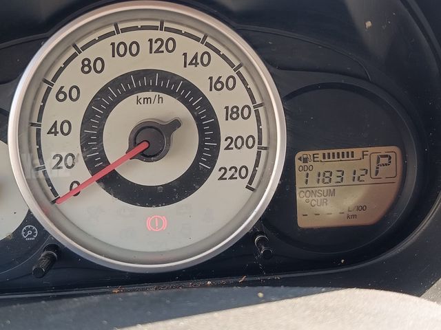 מודעת רכב מאזדה 2