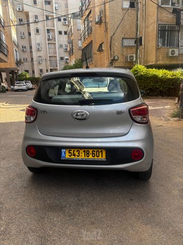 יונדאי i10