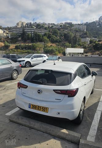 אופל אסטרה
