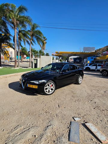 מודעת רכב אלפא רומיאו ג'וליה