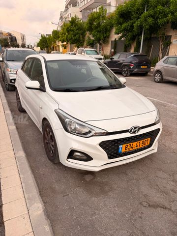יונדאי i20
