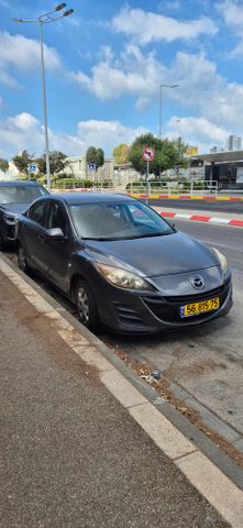 מודעת רכב מאזדה 3