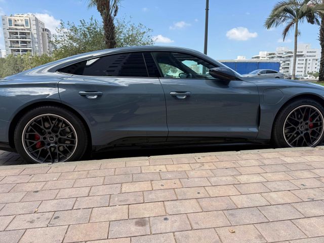 אאודי E-tron GT