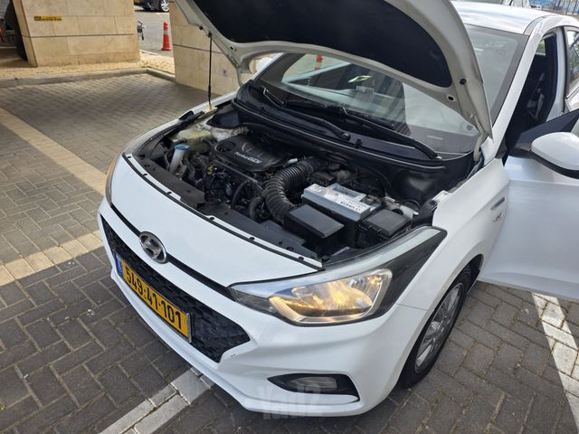 יונדאי i20