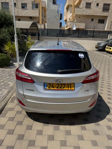 יונדאי i30
