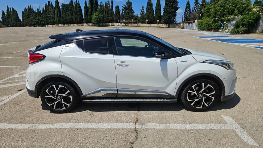 מודעת רכב טויוטה C-HR