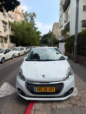 פיג'ו 208