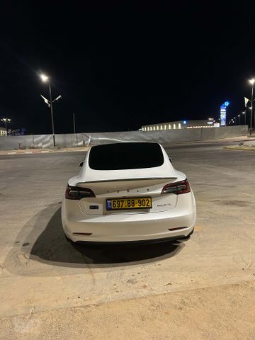 טסלה מודל 3