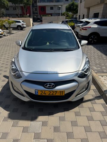 יונדאי i30