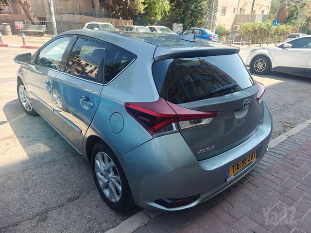 מודעת רכב טויוטה אוריס