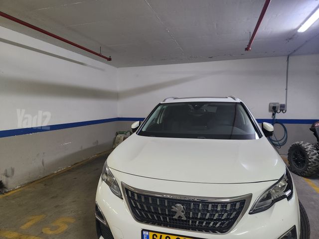 פיג'ו 3008