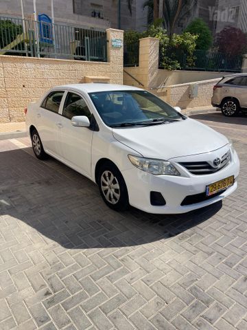 טויוטה קורולה
