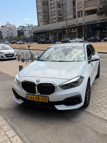מודעת רכב ב מ וו סדרה 1