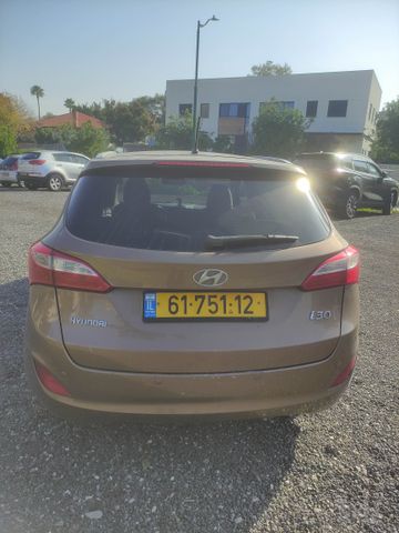 יונדאי i30