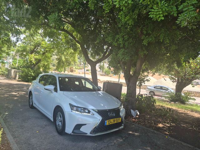 לקסוס CT