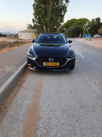 מאזדה 3