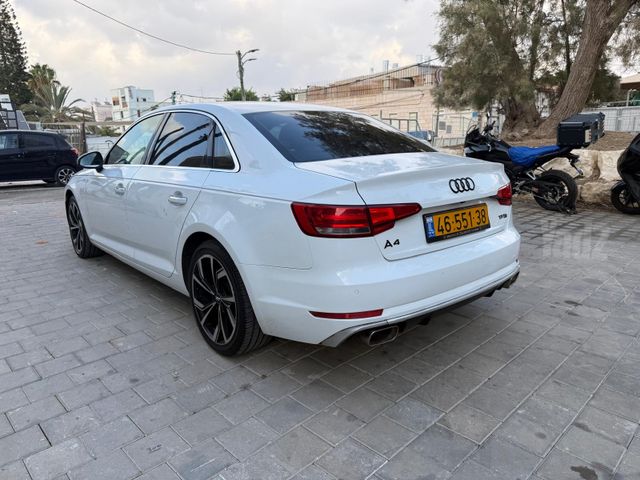 אאודי A4