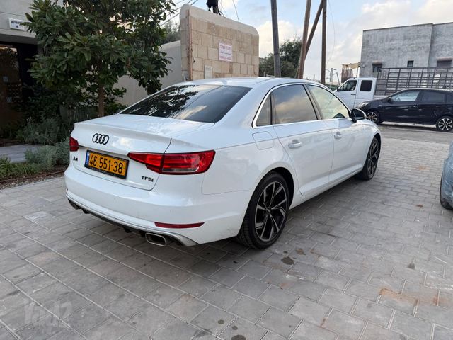 אאודי A4