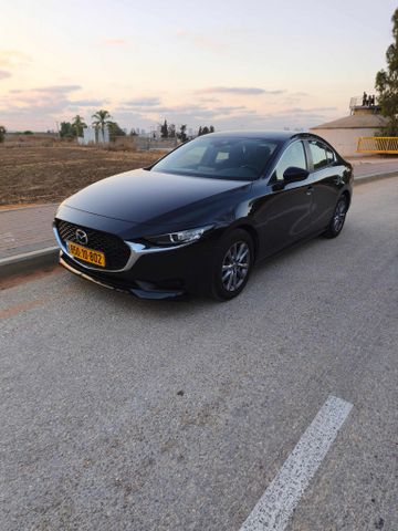 מודעת רכב מאזדה 3