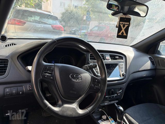 יונדאי i20