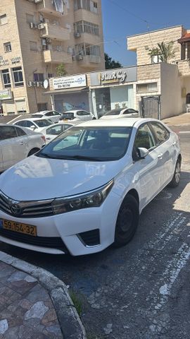 מודעת רכב טויוטה קורולה