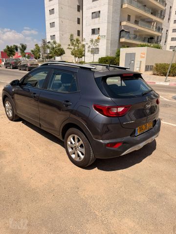 קיה סטוניק