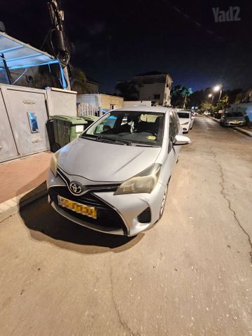 טויוטה יאריס