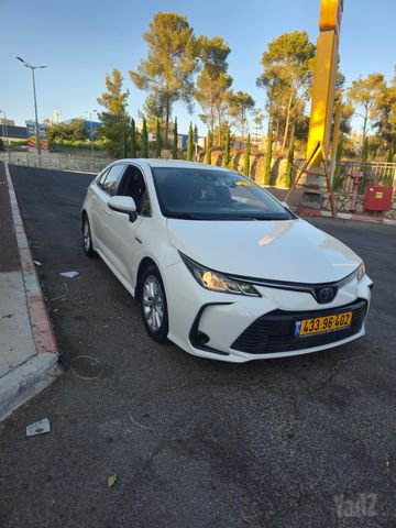 טויוטה קורולה