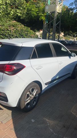 יונדאי i20