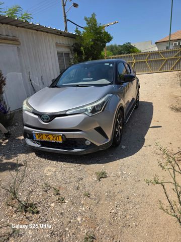 טויוטה C-HR