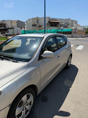 יונדאי i30