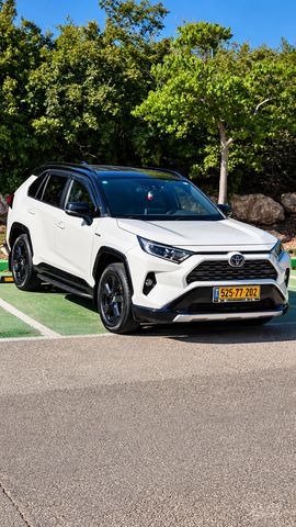 מודעת רכב טויוטה RAV4
