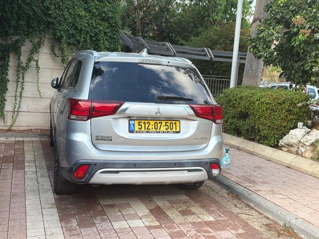 מודעת רכב מיצובישי אאוטלנדר
