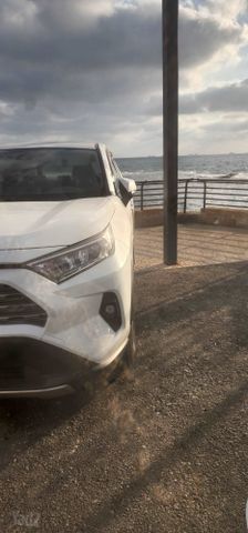 טויוטה RAV4