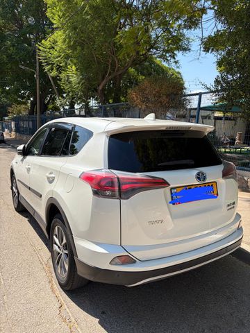 מודעת רכב טויוטה RAV4