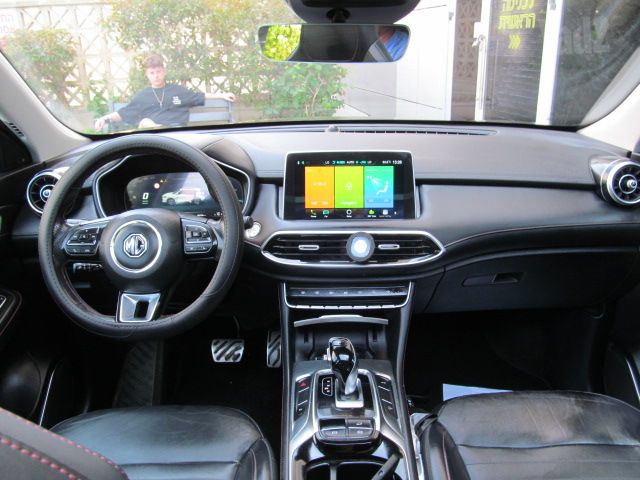 אם ג'י EHS PHEV