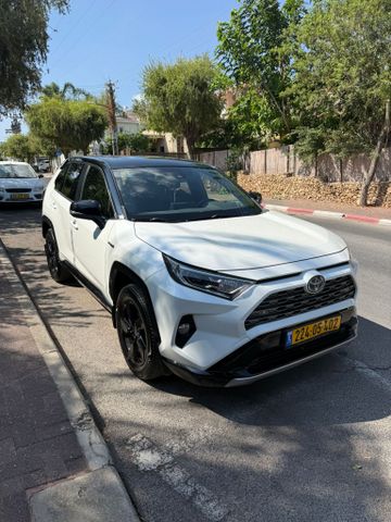 טויוטה RAV4