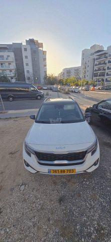 קיה סלטוס