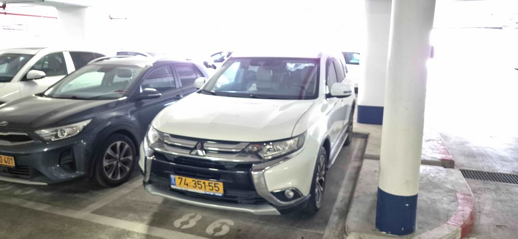 מיצובישי אאוטלנדר