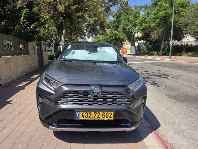 טויוטה RAV4