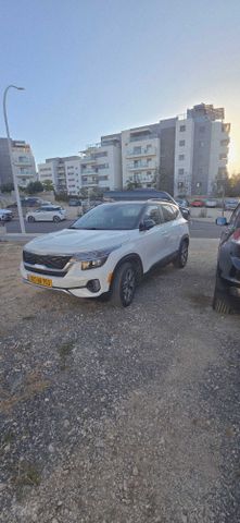 קיה סלטוס